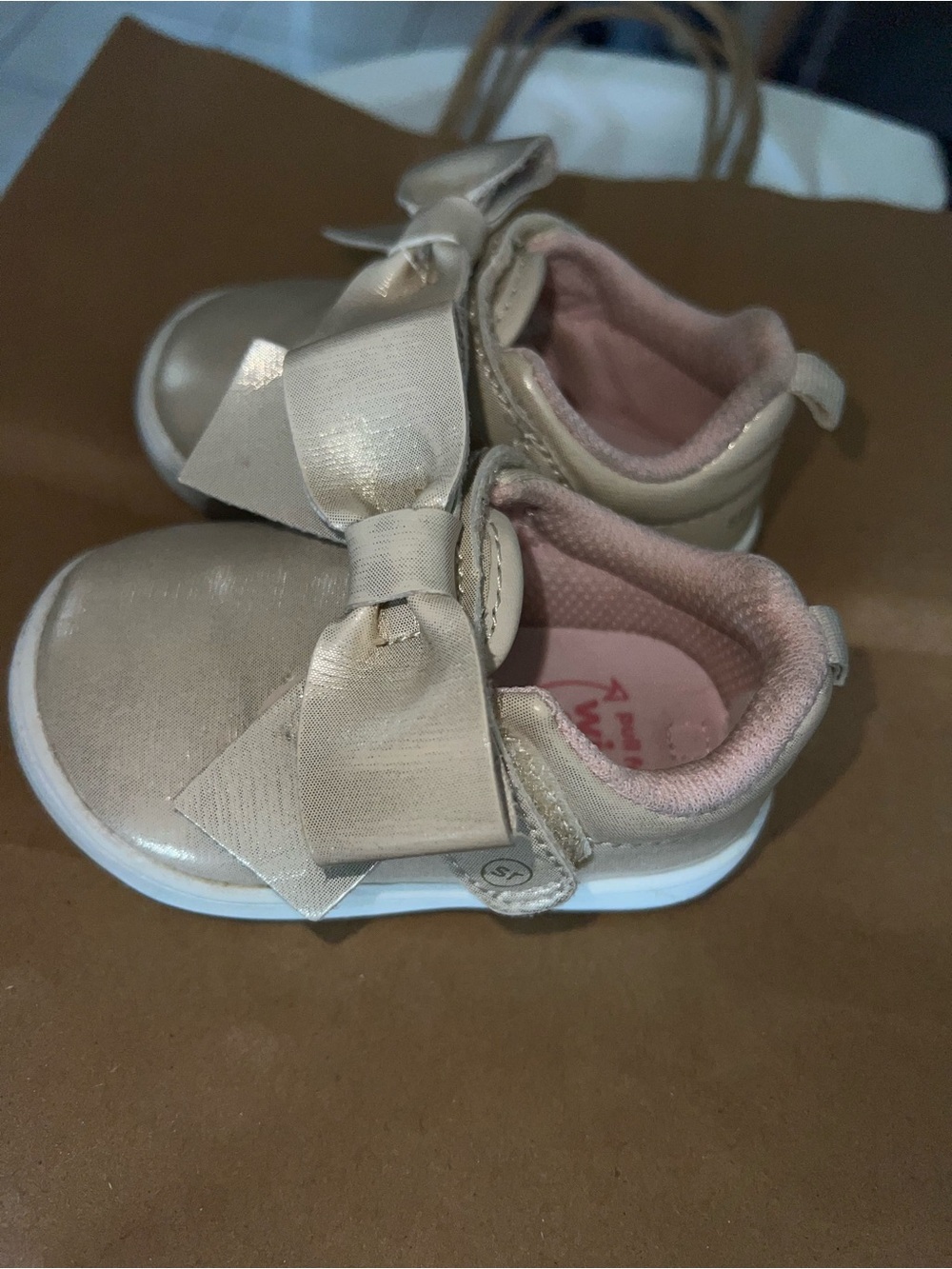 Stride Rite Girls Gold Bow Slip-On Sneakers